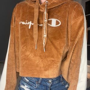 cropped champion sweatshirt